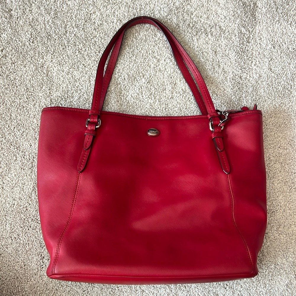 Coach Peyton Leather Zip Tote
